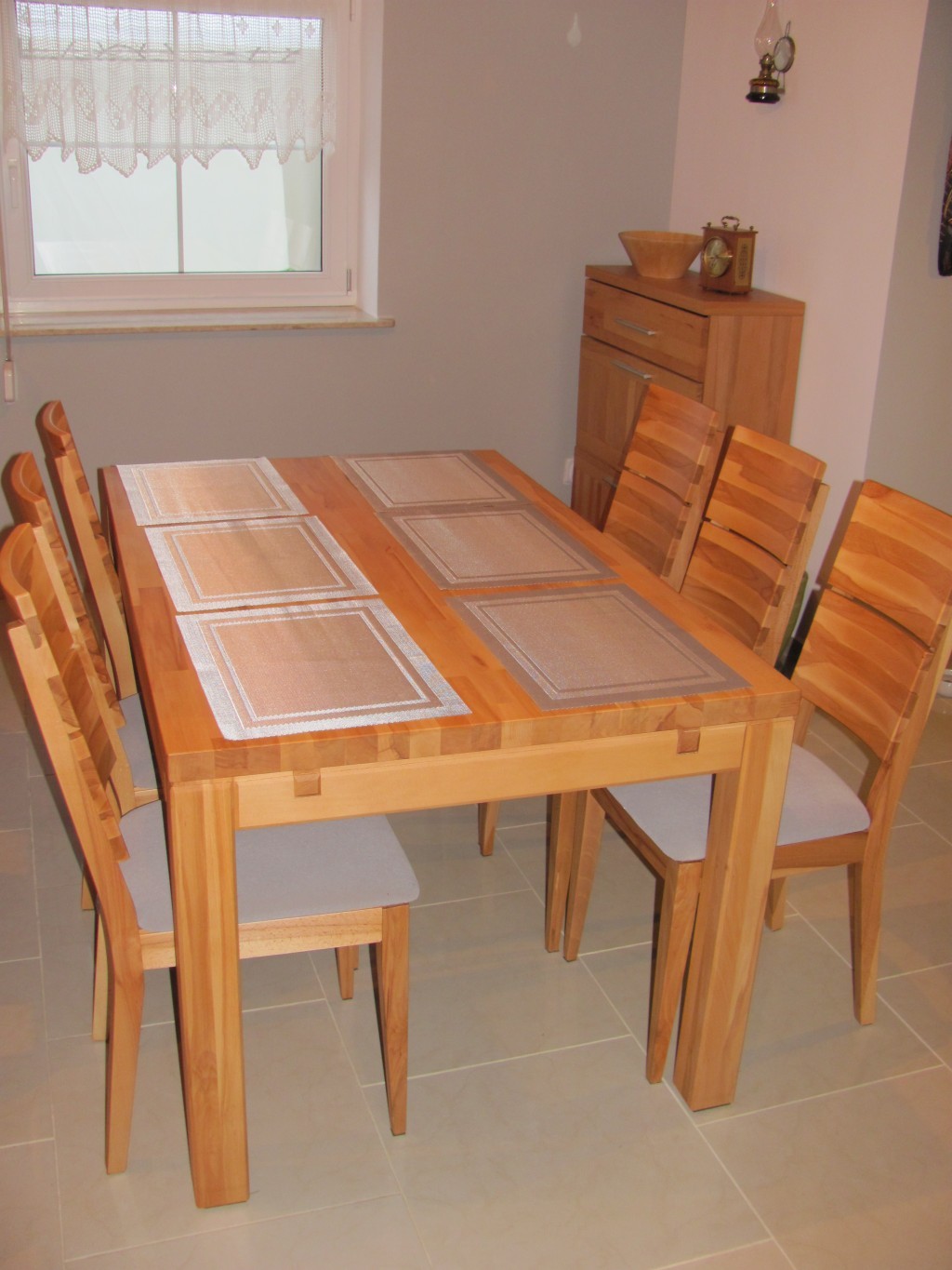 Meble do salonu stolik kawowy z szufladką stół drewniany z krzesłami