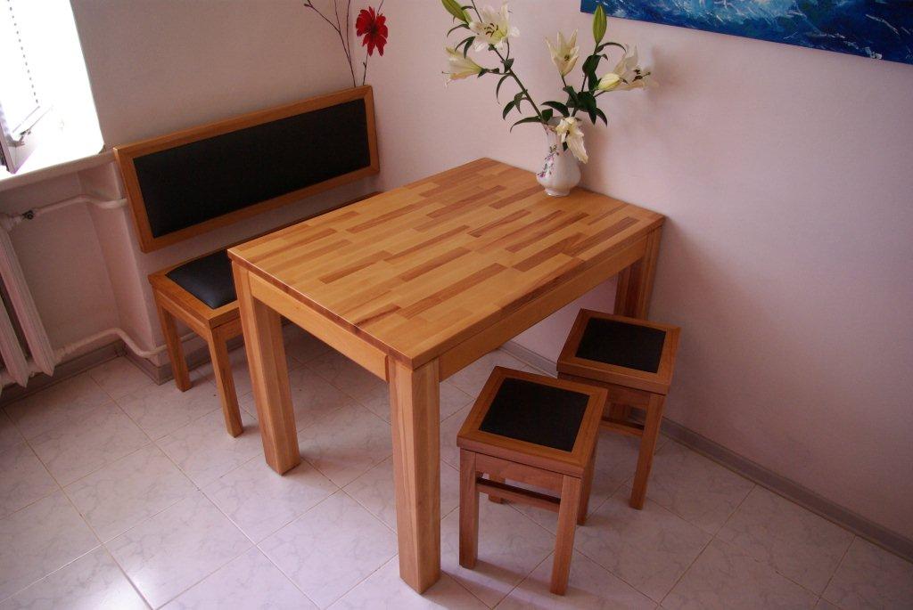 meble drewniane, drewniany stół z taboretami