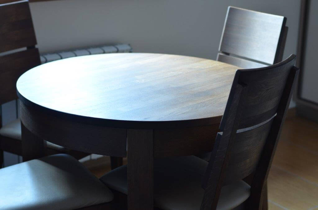 stół okrągły dębowy kolor grey