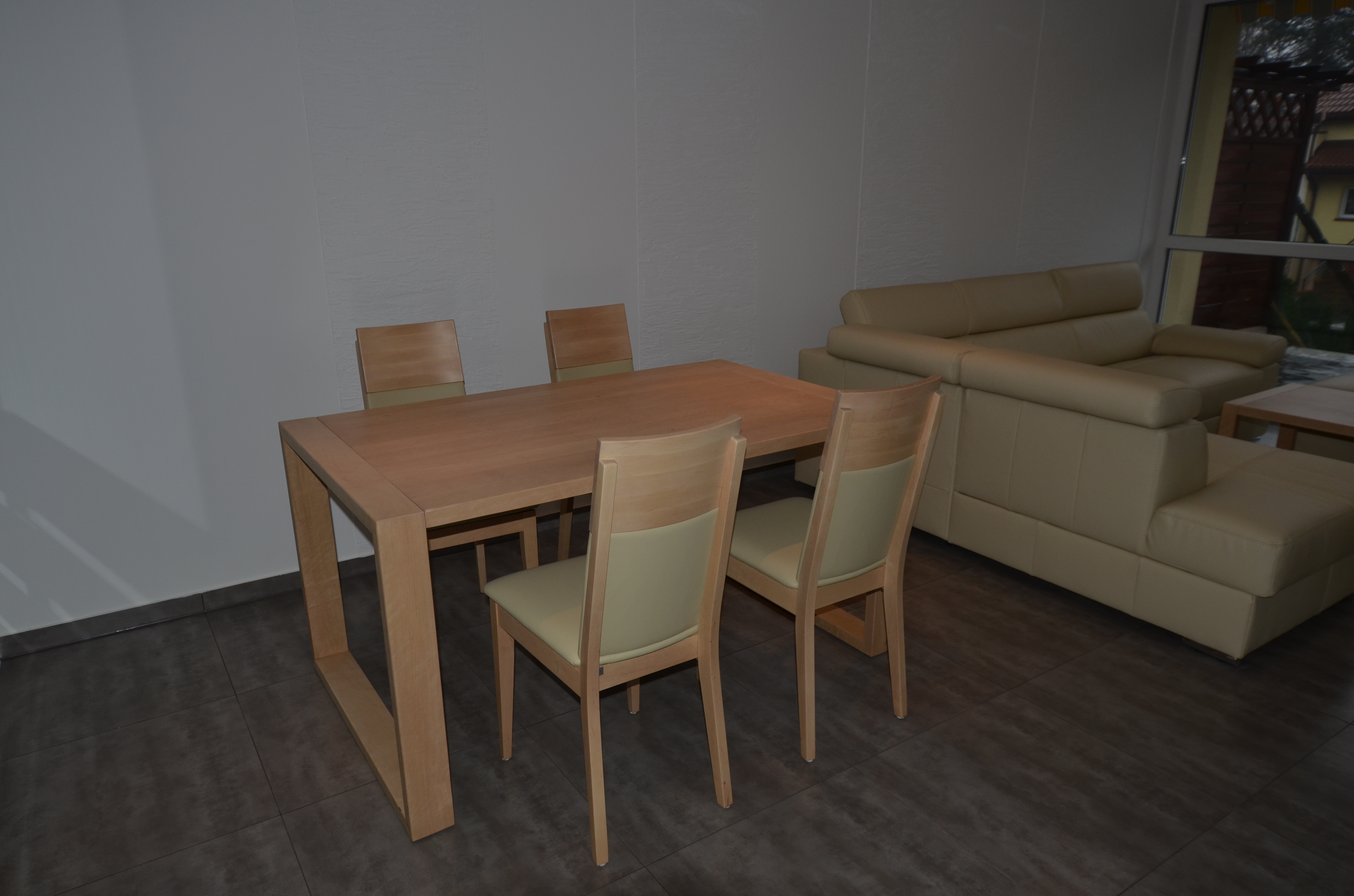 Meble do salonu Meble drewniane brzozowe stół i krzesła