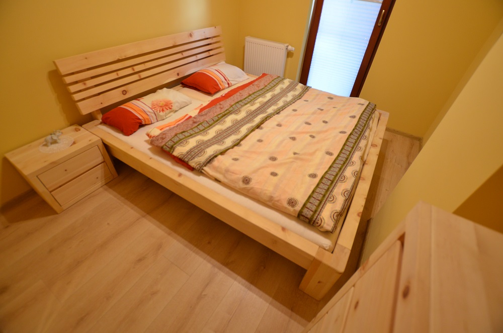 sypialnia z drewna limby