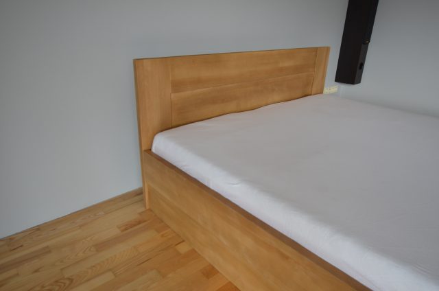 łóżko z drewna bukowego LK6 ze skrzynią